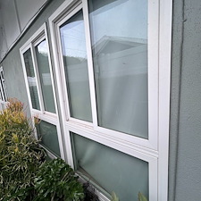 Rain-or-shine-Top-window-and-solar-panel-cleaning-in-Long-Beach-CA 9