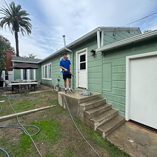 Best-Window-Cleaning-and-Pressure-Washing-Services-in-Long-Beach-CA 2