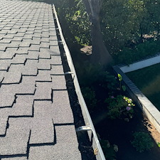 Revive-Shine-Gutter-and-Window-Cleaning-in-Long-Beach-CA 3