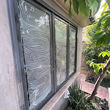 Safe-Professional-Two-Story-Window-Cleaning-In-Long-Beach-CA 11
