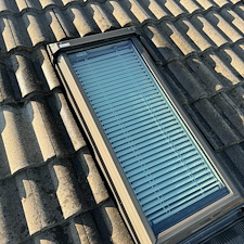 Safe-Professional-Two-Story-Window-Cleaning-In-Long-Beach-CA 6