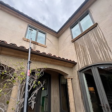 Safe-Professional-Two-Story-Window-Cleaning-In-Long-Beach-CA 3