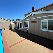 Top-Quality-Window-Cleaning-and-Solar-Panel-Cleaning-Service-in-Long-Beach-CA 4